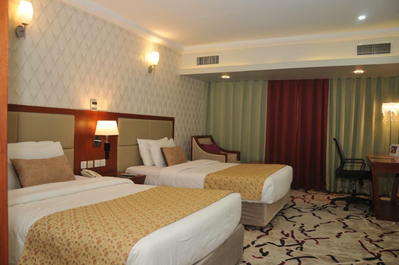 Hotel Di-Palace Riyad Extérieur photo