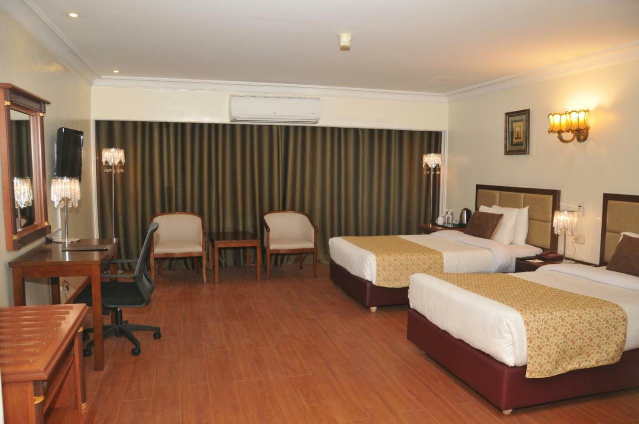 Hotel Di-Palace Riyad Extérieur photo