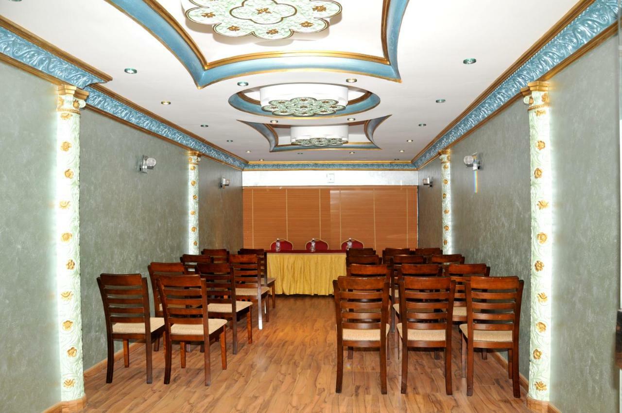 Hotel Di-Palace Riyad Extérieur photo
