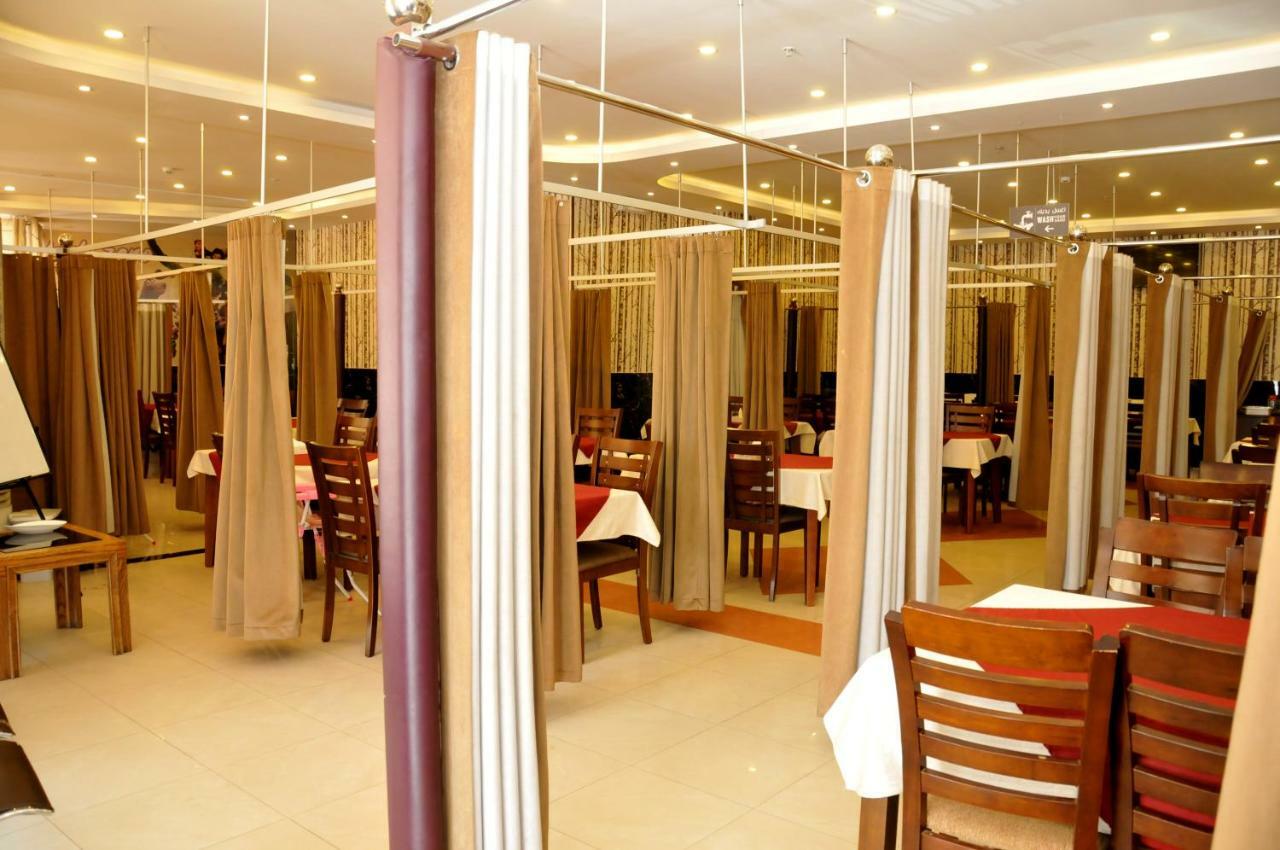 Hotel Di-Palace Riyad Extérieur photo